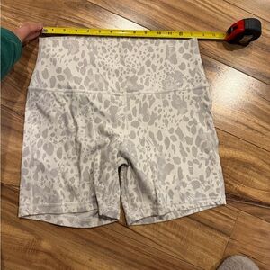 Lululemon Women's Athletic Bike Shorts in Light Gray Animal Print